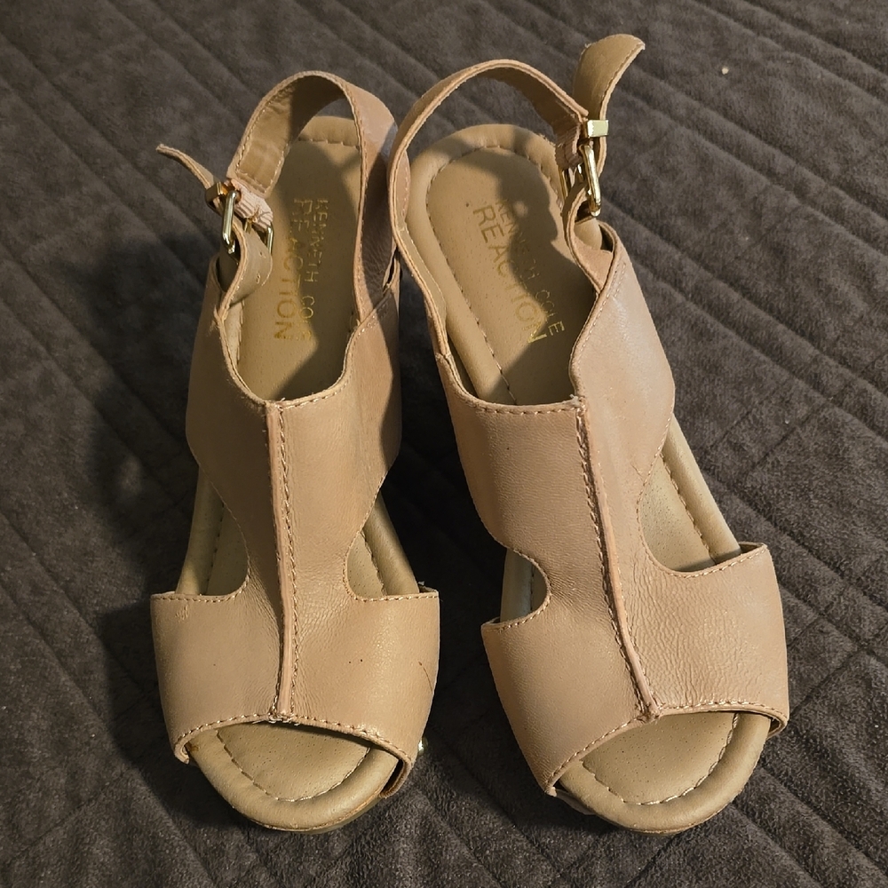 Kenneth Cole Reaction Tan Heels